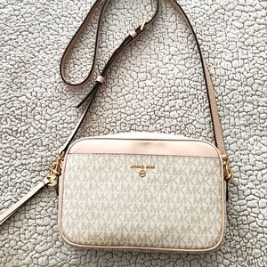 Michael Kors cross body